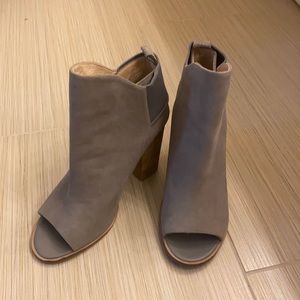 Kelsi dagger open toe grey booties